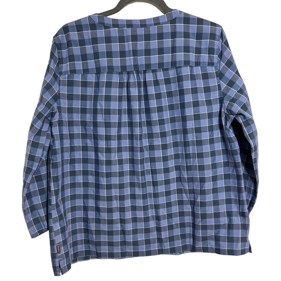Eddie Bower Women’s Large plaid light/dark blue 3/4 sleeve blouse - Picture 2 of 4